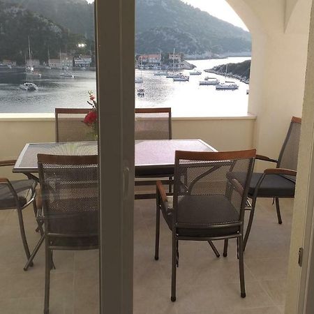 Apartment Zaklopatica Lastovo Экстерьер фото